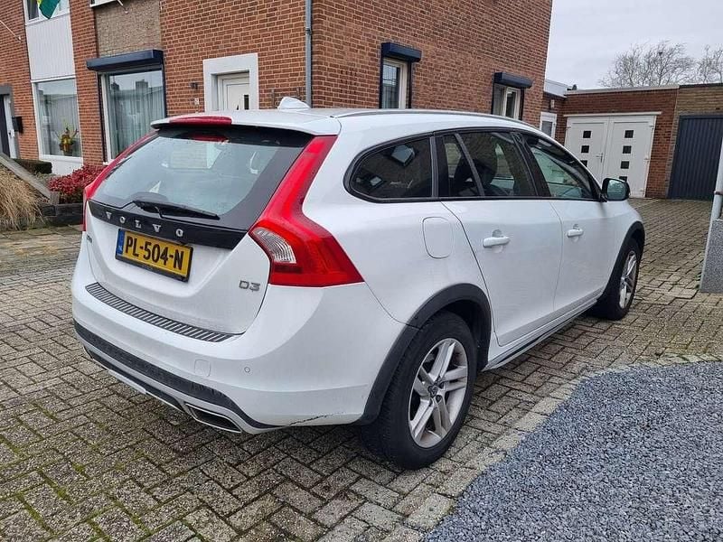 Occasion Volvo V60 CC 150 PK (110 kW) 2017 Wit Stationwagen