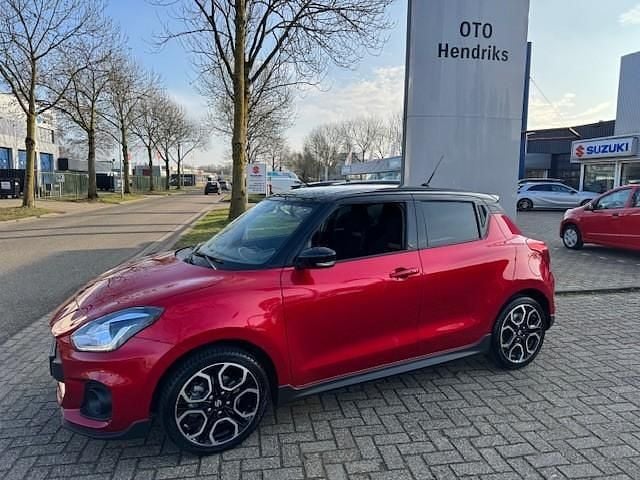 Occasion Suzuki Swift Sport 129 PK (94 kW) 2022 Rood (metallic) Hatchback