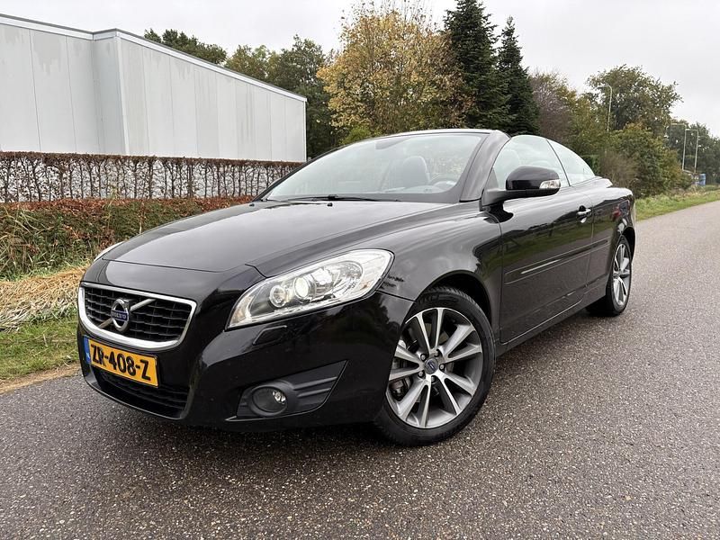 Zwart Gebruikt 2010 Volvo C70 Summum Cabriolet | € 6.950 (Eerlijke prijs) - Afbeelding 1/4