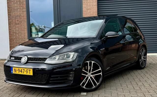 Zwart Gebruikt 2016 VW Golf VII GTD Hatchback | € 14.995 (Eerlijke prijs) - Afbeelding 1/4