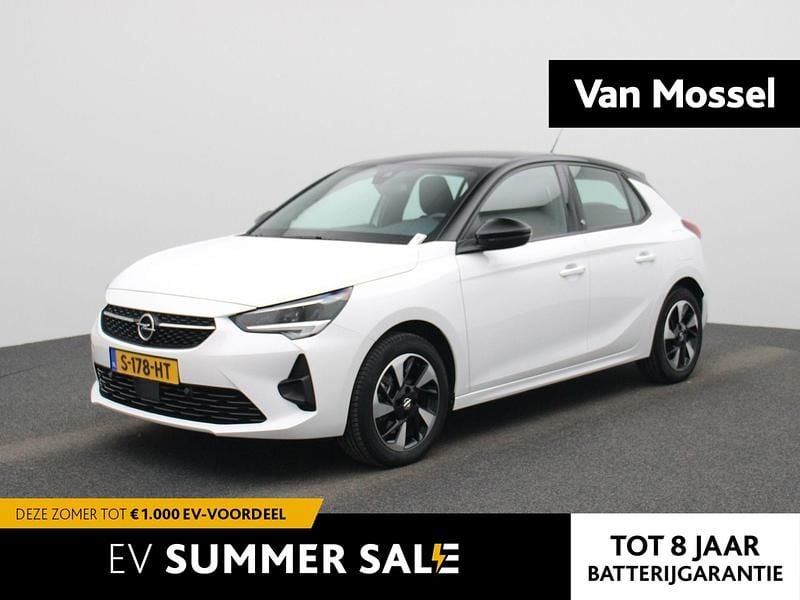 Wit Gebruikt 2023 Opel Corsa-e GS Line Hatchback | € 18.940 (Eerlijke prijs) - Afbeelding 1/4