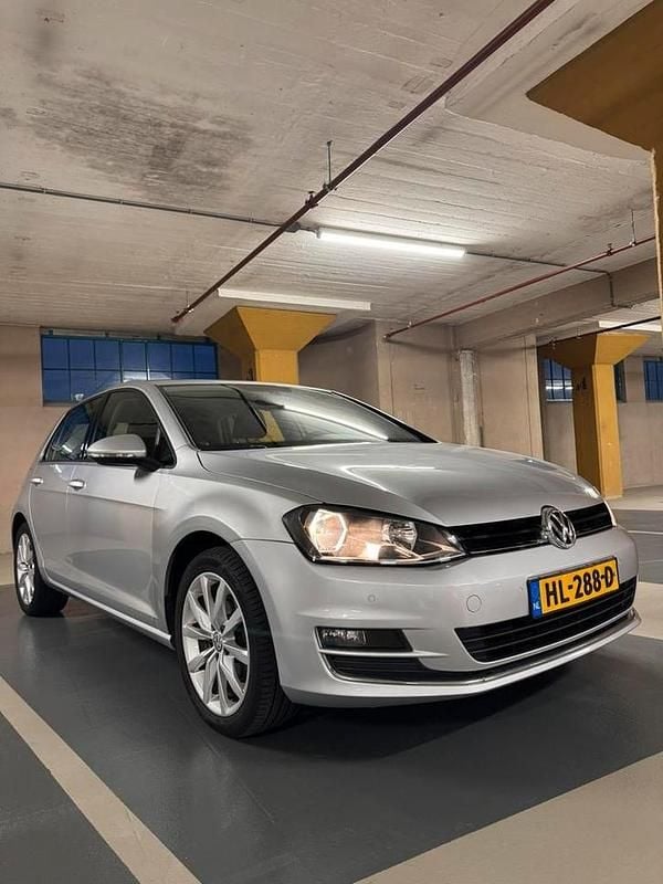 Gebruikt 2015 VW Golf VII Edition Sedan | € 8.990 (Goede deal) - Afbeelding 1/4