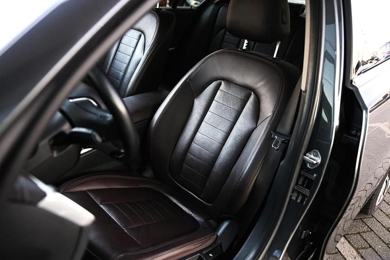 Occasion BMW 320 Luxury Line 184 PK (135 kW) 2020 Grijs Sedan