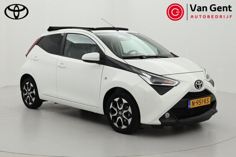 Wit Gebruikt 2021 Toyota Aygo Hatchback | € 14.999 (Eerlijke prijs) - Afbeelding 1/4