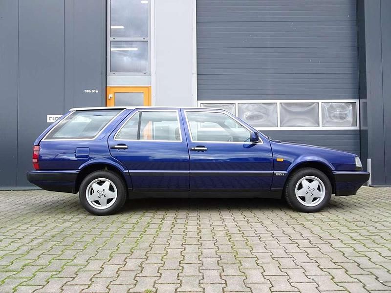Occasion Lancia Thema 170 PK (125 kW) 1988 Blauw Stationwagen