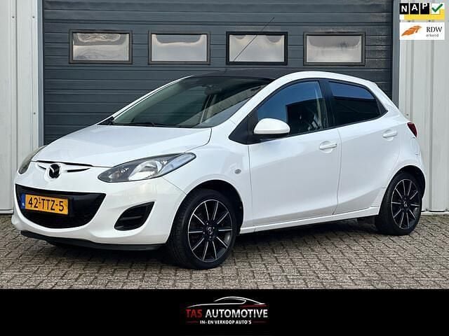 Wit Occasion 2012 Mazda 2 Hatchback | € 5.750 (Eerlijke prijs) - Afbeelding 1/4