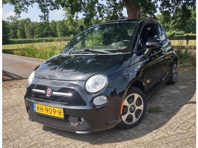Zwart Gebruikt 2014 Fiat 500e Hatchback | € 7.950 (Eerlijke prijs) - Afbeelding 1/4