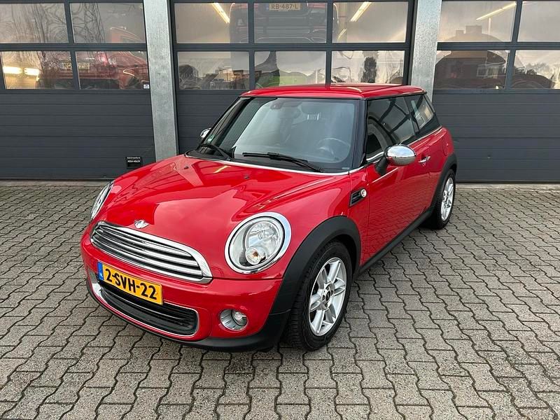 Rood Gebruikt 2014 Mini ONE Hatchback | € 9.830 (Eerlijke prijs) - Afbeelding 1/4