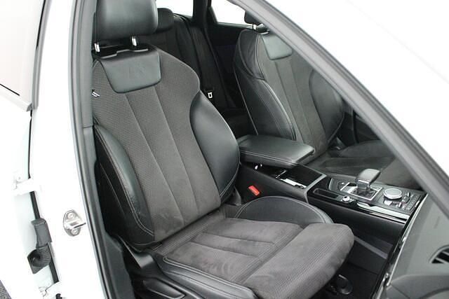 Occasion Audi A4 Black Edition 191 PK (140 kW) 2019 Wit Stationwagen