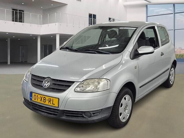 Grijs Occasion 2007 VW Fox Trendline Hatchback | € 995 (Goede deal) - Afbeelding 1/4