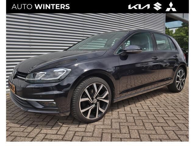 Zwart Gebruikt 2017 VW Golf VII Highline Hatchback | € 17.845 (Eerlijke prijs) - Afbeelding 1/4
