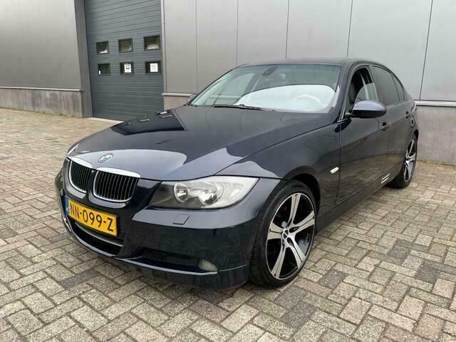 Blauw Gebruikt 2007 BMW 328 Sedan | € 5.995 - Afbeelding 1/4