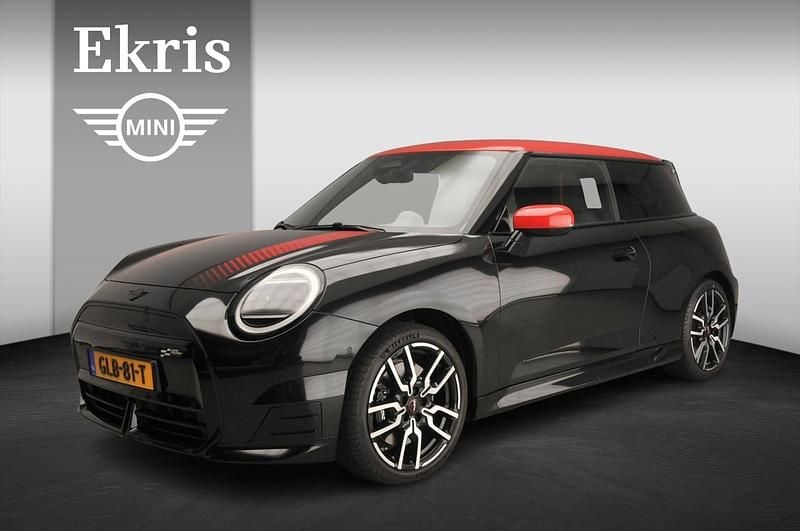 Zwart Gebruikt 2024 Mini Cooper SE Hatchback | € 34.900 (Eerlijke prijs) - Afbeelding 1/4