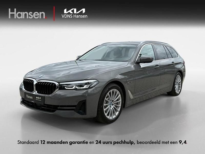 Grijs Gebruikt 2022 BMW 520 Stationwagen | € 32.945 (Super prijs) - Afbeelding 1/4