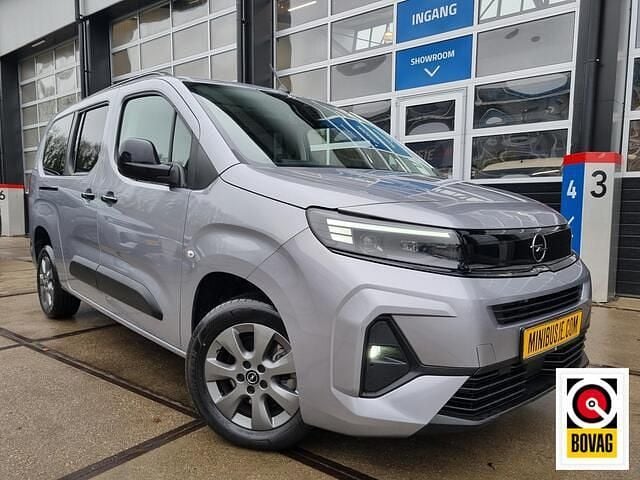 Grijs Occasion 2024 Opel Combo Life Van | € 34.950 (Iets duurder) - Afbeelding 1/4