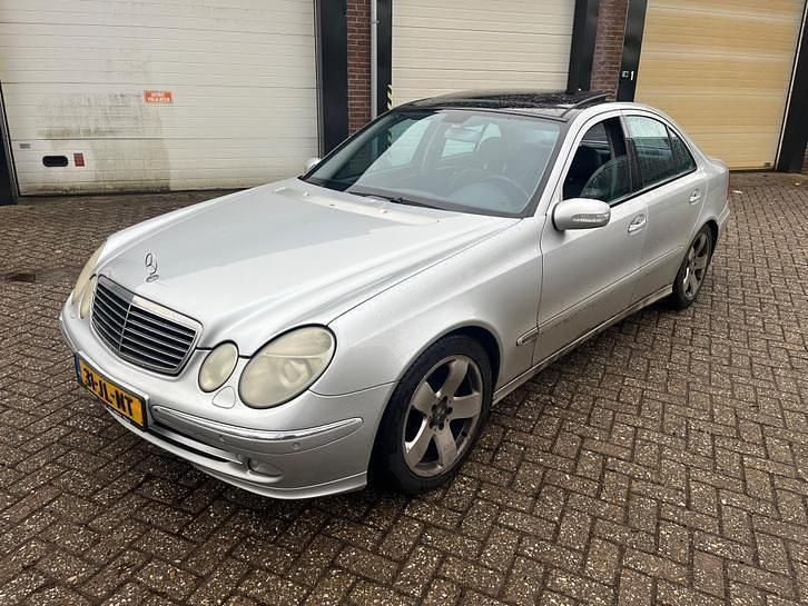 Occasion 2002 Mercedes E240 Avantgarde | € 1.450 (Super prijs) - Afbeelding 1/4