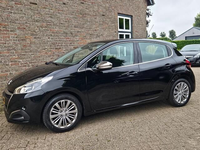 Occasion Peugeot 208 82 PK (60 kW) 2018 Zwart Hatchback