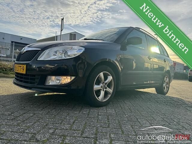 Zwart Gebruikt 2010 Skoda Fabia Stationwagen | € 2.250 (Goede deal) - Afbeelding 1/4