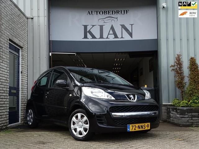 Zwart Gebruikt 2010 Peugeot 107 Hatchback | € 5.450 (Eerlijke prijs) - Afbeelding 1/4