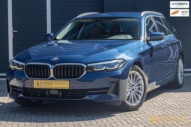 Blauw Gebruikt 2020 BMW 530e Executive Stationwagen | € 32.950 (Super prijs) - Afbeelding 1/4
