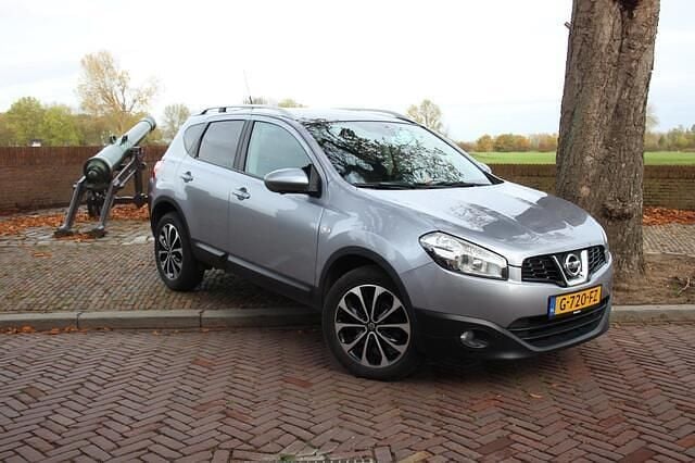 Grijs (metallic) Gebruikt 2013 Nissan Qashqai SUV | € 7.495 (Goede deal) - Afbeelding 1/1