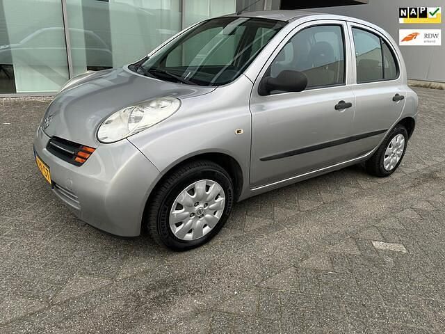 Grijs Gebruikt 2004 Nissan Micra Visia Hatchback | € 1.249 (Eerlijke prijs) - Afbeelding 1/4