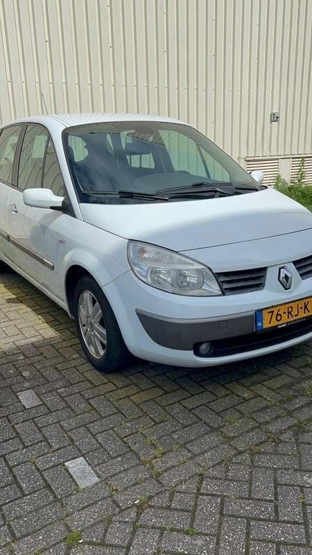 Wit Gebruikt 2005 Renault Scénic II MPV | € 950 (Eerlijke prijs) - Afbeelding 1/4