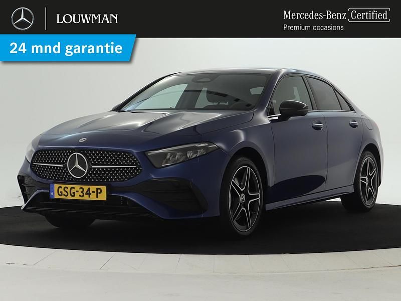 Blauw Gebruikt 2024 Mercedes A250 AMG Sedan | € 38.945 (Iets duurder) - Afbeelding 1/4
