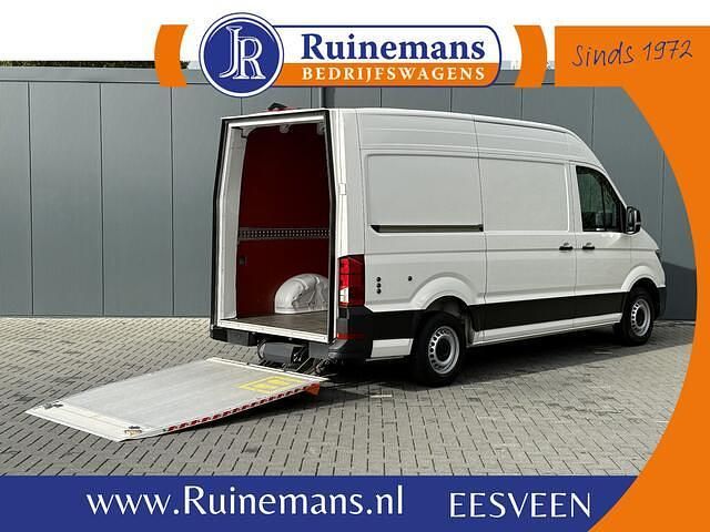 Wit Occasion 2023 VW Crafter Highline Van | € 29.850 - Afbeelding 1/4