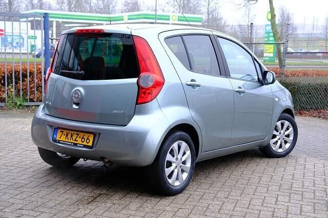 Occasion Opel Agila Edition 68 PK (50 kW) 2013 Groen (metallic) Hatchback