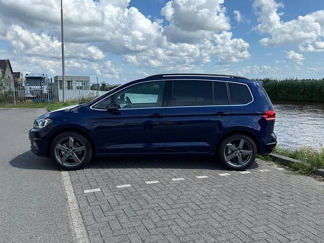 Occasion VW Touran Highline 150 PK (110 kW) 2019 Blauw MPV