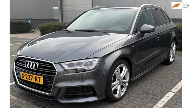 Occasion Audi A3 Sportback Design 150 PK (110 kW) 2019 Grijs Hatchback