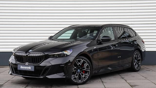 Zwart Gebruikt 2025 BMW 530e M Sport Stationwagen | € 84.950 - Afbeelding 1/4
