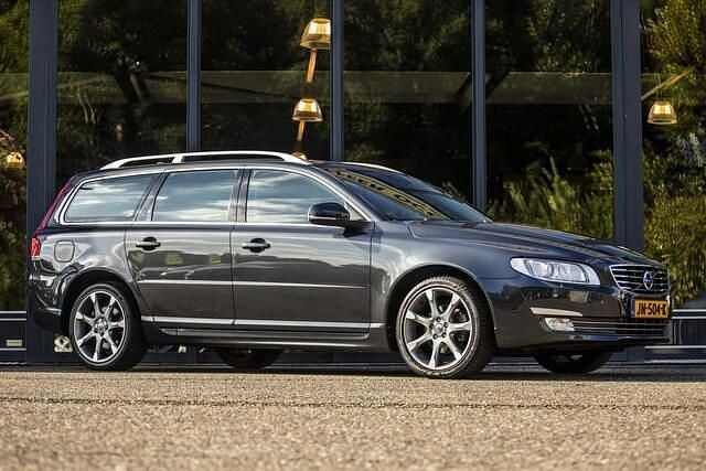 Grijs, metallic lak Gebruikt 2016 Volvo V70 Stationwagen | € 23.950 (Eerlijke prijs) - Afbeelding 1/4