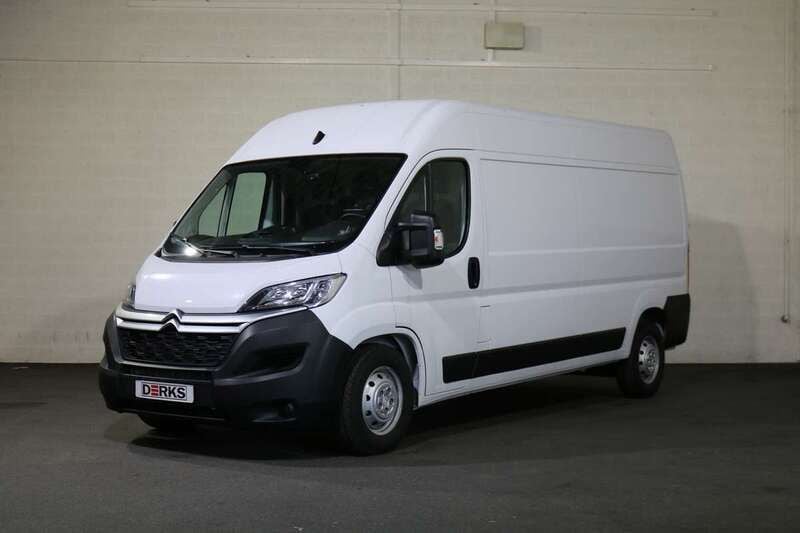 Wit Gebruikt 2023 Citroën Jumper MPV | € 25.950 - Afbeelding 1/3