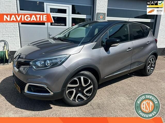 Grijs Gebruikt 2015 Renault Captur Dynamique SUV | € 8.895 (Eerlijke prijs) - Afbeelding 1/4