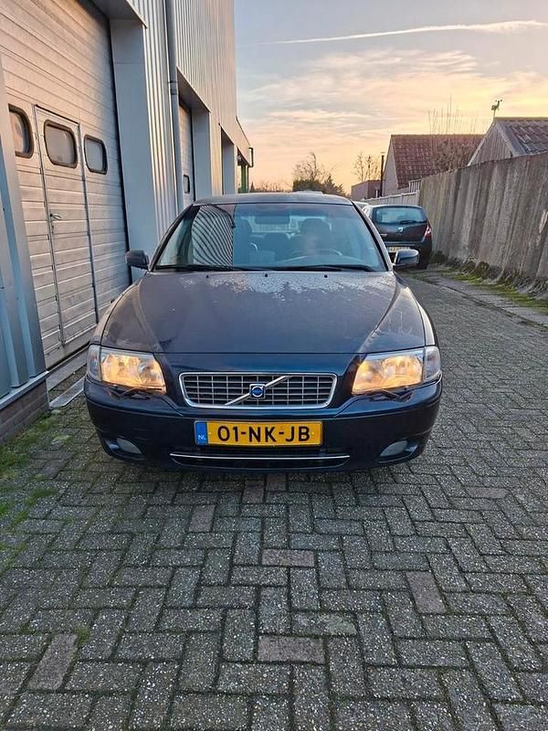 Occasion 2003 Volvo S80 Sedan | € 2.250 (Goede deal) - Afbeelding 1/4