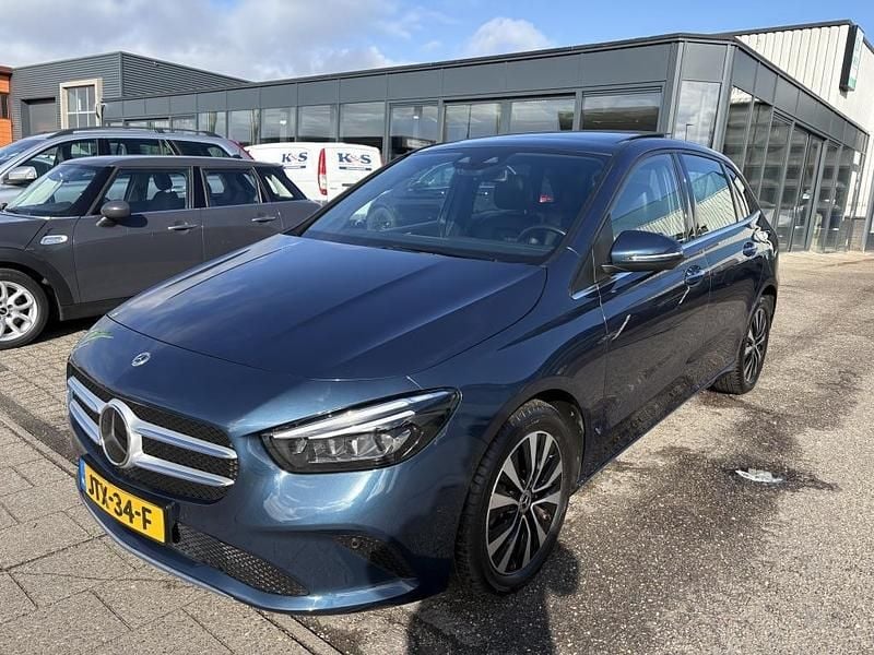 Occasion Mercedes B250 Premium Plus 161 PK (118 kW) 2022 Blauw MPV