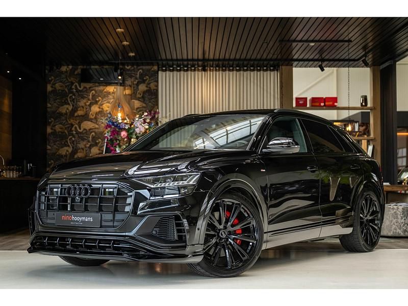 Zwart Gebruikt 2023 Audi Q8 Advanced SUV | € 84.950 - Afbeelding 1/4