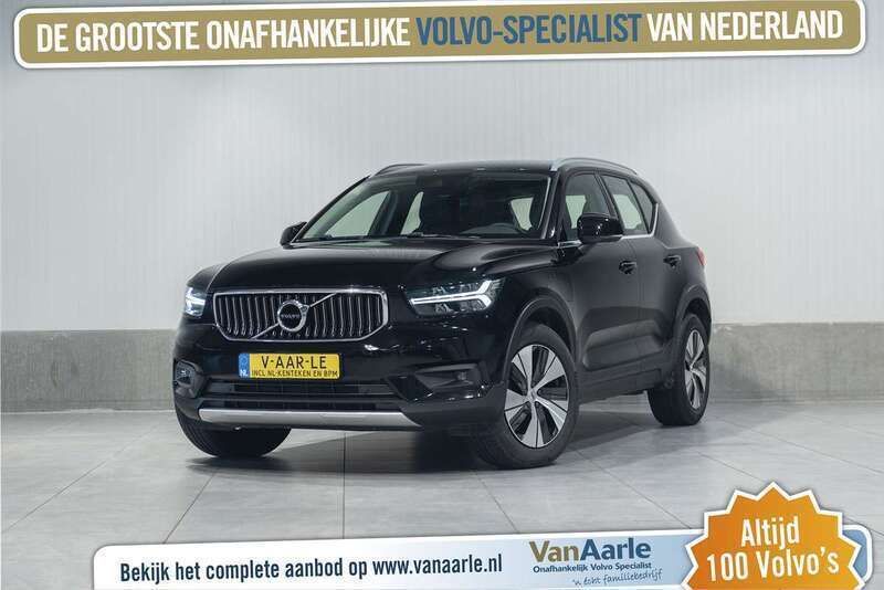 Zwart Gebruikt 2021 Volvo XC40 Inscription SUV | € 27.350 (Super prijs) - Afbeelding 1/3