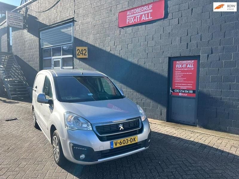 Occasion 2017 Peugeot Partner MPV | € 5.250 (Iets duurder) - Afbeelding 1/4
