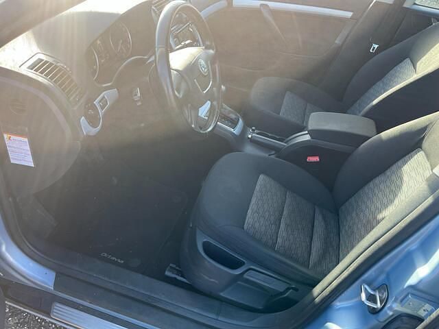 Occasion Skoda Octavia Business Line 105 PK (77 kW) 2010 Blauw Stationwagen