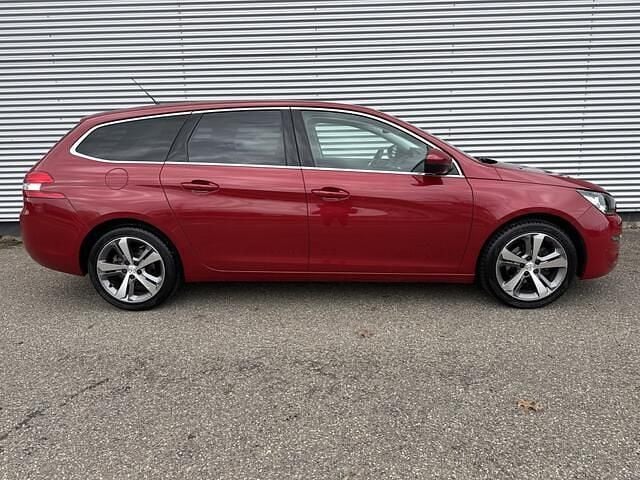 Occasion Peugeot 308 Allure 131 PK (96 kW) 2015 Rood Hatchback