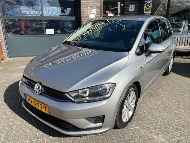Grijs Gebruikt 2016 VW Golf VII Comfortline Hatchback | € 13.250 (Eerlijke prijs) - Afbeelding 1/4