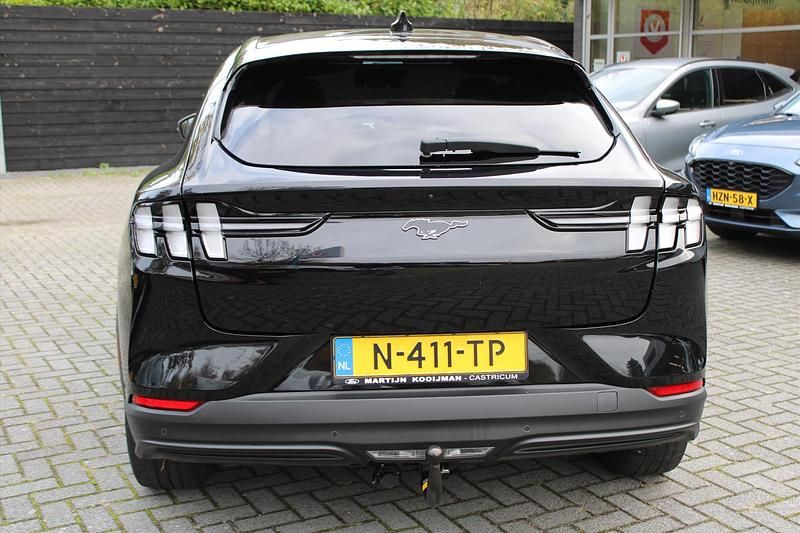 Occasion Ford Mustang Mach-E Extended Range 202 kW (276 PK) 2022 Zwart SUV