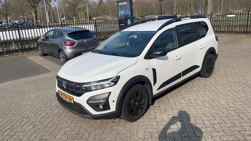Wit Gebruikt 2022 Dacia Jogger Extreme MPV | € 20.445 (Eerlijke prijs) - Afbeelding 1/3