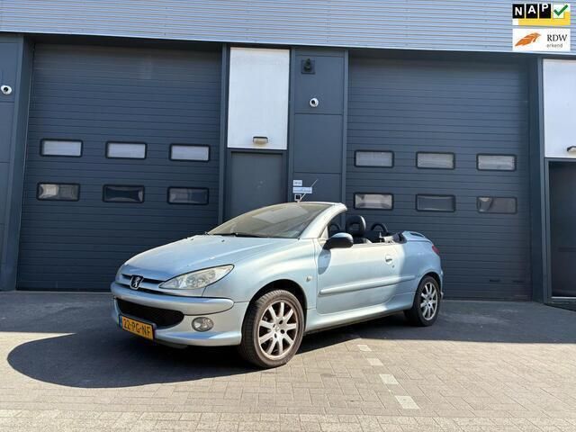 Grijs Gebruikt 2004 Peugeot 206 CC Cabriolet | € 995 (Super prijs) - Afbeelding 1/4