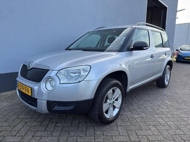 Grijs Gebruikt 2012 Skoda Yeti Ambition SUV | € 7.950 (Eerlijke prijs) - Afbeelding 1/4