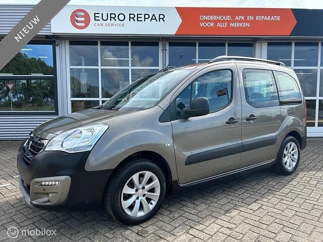 Bruin Gebruikt 2018 Peugeot Partner Tepee MPV | € 16.999 - Afbeelding 1/4