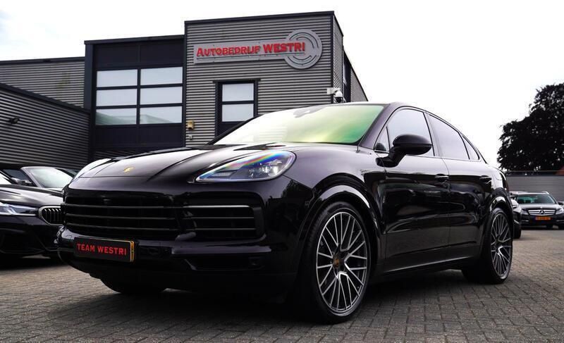 Zwart Gebruikt 2022 Porsche Cayenne Platinum Edition SUV | € 80.495 (Goede deal) - Afbeelding 1/4